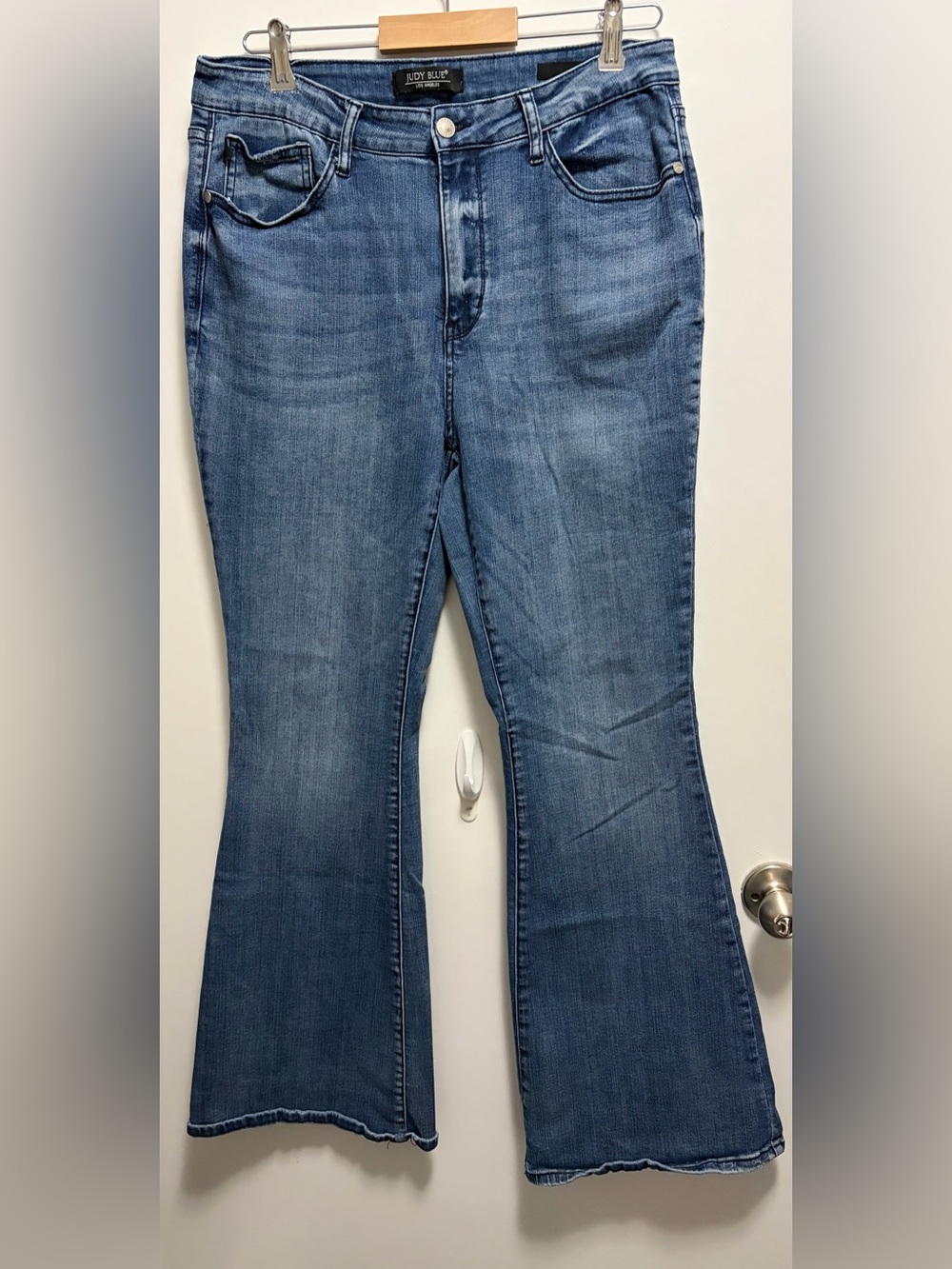 Judy Blue Flare Fit Medium Wash Flare Jeans Womens Size 15/32